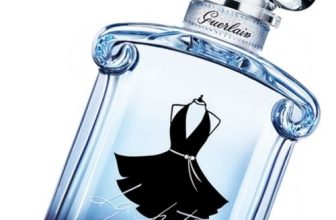 The blue container of La Petite Robe Noire Intense